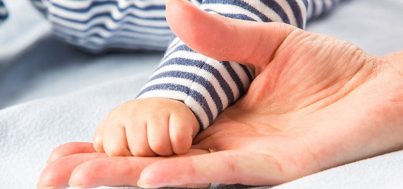 Pasgeboren baby vlak na de geboorte